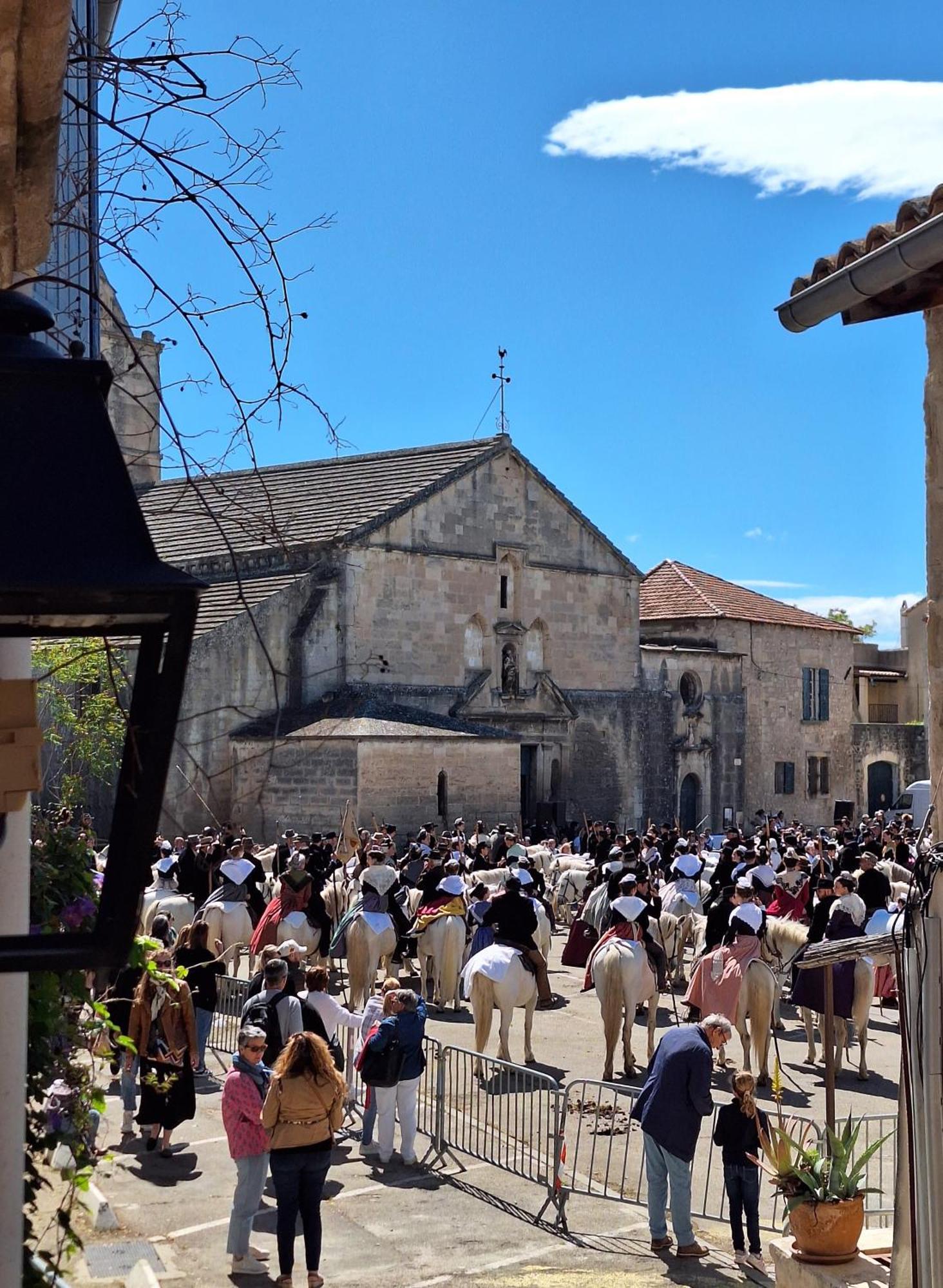 La Garriguette Appart Centre Historique Calme Climatise 6 Couchages Arles Eksteriør billede